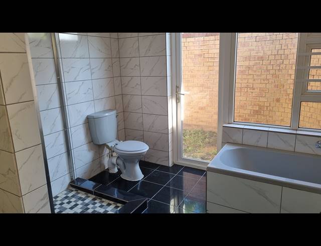 4 BEDROOM HOUSE FOR SALE IN AVIARY HILL